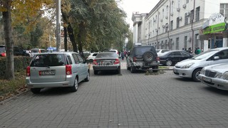 Парковка на тротуаре