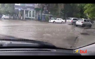 В Оше затопило ул.Араванскую (фото, видео)