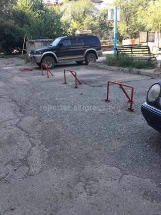 Разрешительные документы на организацию автопарковки по улице Ибраимова не оформлялись, - «Бишкекглавархитектура»