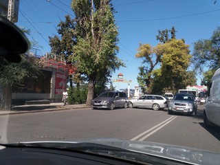 На ул.Абдрахманова произошло небольшое ДТП (фото)