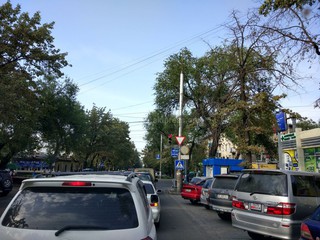 Читатель просит своевременно обновлять дорожные знаки в Бишкеке (фото)