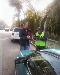 Патрульная милиция оштрафовала главу Аппарата президента Ф.Ниязова на 1 тыс. сомов за нарушение ПДД, - читатель <i>(фото)</i>