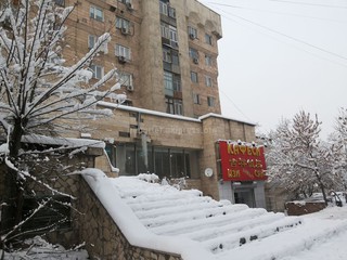 В доме на Абдрахманова-Иваницына несколько дней нет горячей и холодной воды , - бишкекчанин