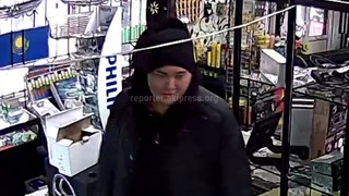 Мужчина украл камеру и видеорегистратор в магазине на ул.Кулатова в Бишкеке (фото, видео)