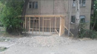 Законно ли строится деревянная пристройка к дому по улице Патриса Лумумбы? - читатель (фото)