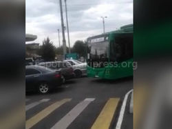 Бишкекчанка просит разобраться с беспорядком на Западном автовокзале (видео)