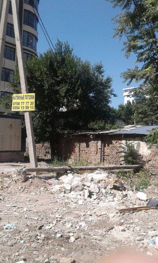 На пересечении улицы Горького и переулка Геологический вывезен мусор, - мэрия Бишкека