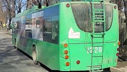 В Бишкеке троллейбус с маршрутом №17 проехал на красный сигнал светофора, - очевидец <i>(видео)</i>