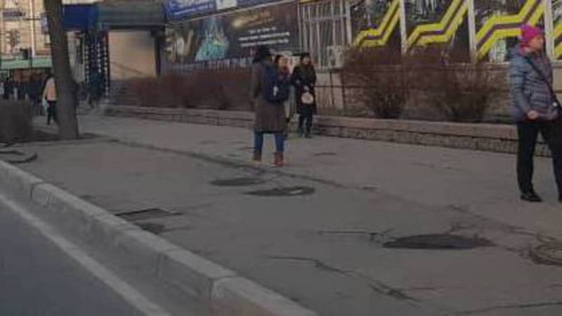 На Манаса-Киевской в перспективе планируется ремонт тротуаров и обустройство велодорожки, - мэрия