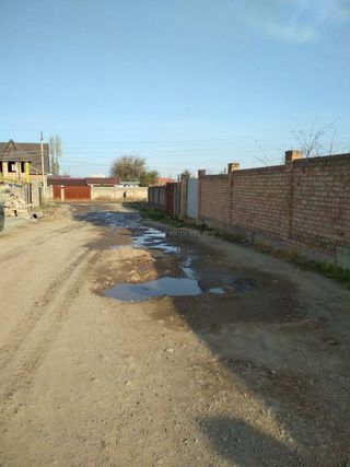 Утечка воды на водопроводной линии на 7-й улице в Арча-Бешика устранена силами «Бишкекводоканала»