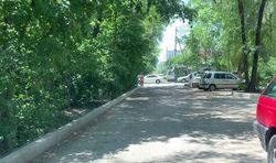 В Бишкеке в переулке Геологический 4 год не делают дорогу (видео)