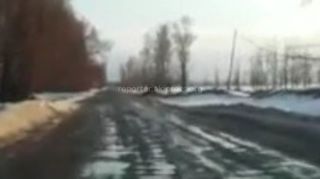Житель Иссык-Кульской области жалуется на плохое состояние дороги в Ак-Суйском районе <i>(видео)</i>