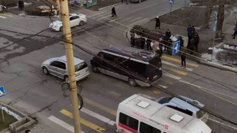 Бишкекчанин просит установить светофор на Киевской-Акиева