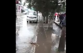 Улицу в Кара-Балте затопило после дождей <i>(видео)</i>