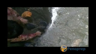 В поисках золота: Милиционеры Ала-Букинского района откопали Акыла из-под завалов на руднике <b><i>(видео)</i></b>