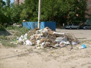 Жители ТСЖ «Достук» и «Райский уголок» по ул. Ибраимова намерены подать в суд на мэрию Бишкека за неисполнение Правил благоустройства <b>(фото)</b>