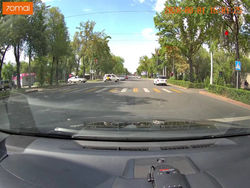 «Тойота-Ист» проехала на красный сигнал светофора на проспекте Ч.Айтматова
