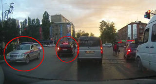 Видео — Почему УОБДД проехали мимо, когда «Хонда» чуть не сбила пешехода на встречке?