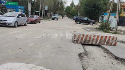 Бишкекчанин жалуется, что из-за ремонта ул.Усенбаева невозможно подъехать к роддому №1