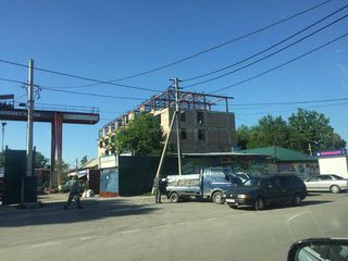 Законно ли идет строительство здания на Усенбаева-Куренкеева? - бишкекчанин (фото)