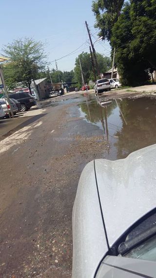 «Бишкекзеленхоз» устранил подтопление дороги на пр.Жибек-Жолу