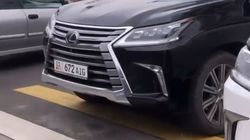 Возле Белого дома Lexus LX 570 припаркован на зебре. Видео