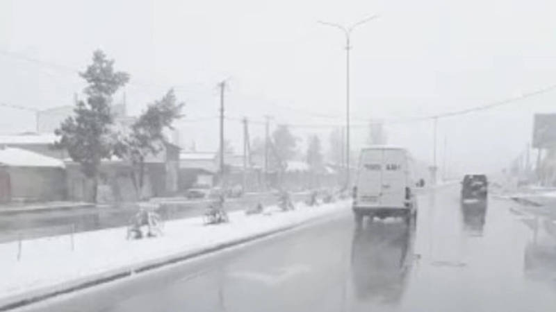 В Караколе выпал снег. Видео