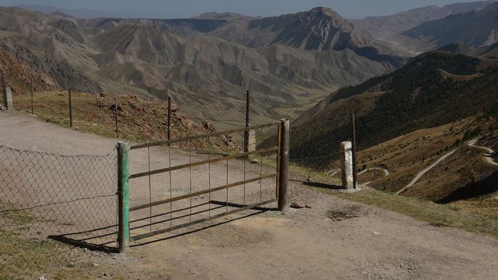 Кыргызстан – страна заборов? - читатель жалуется на ограждение на ...