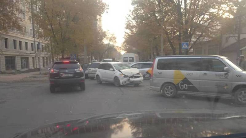 На ул.Фрунзе произошло ДТП. Фото очевидца