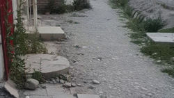 Кто в ответе за ремонт тротуаров в Беловодском? Видео местного жителя