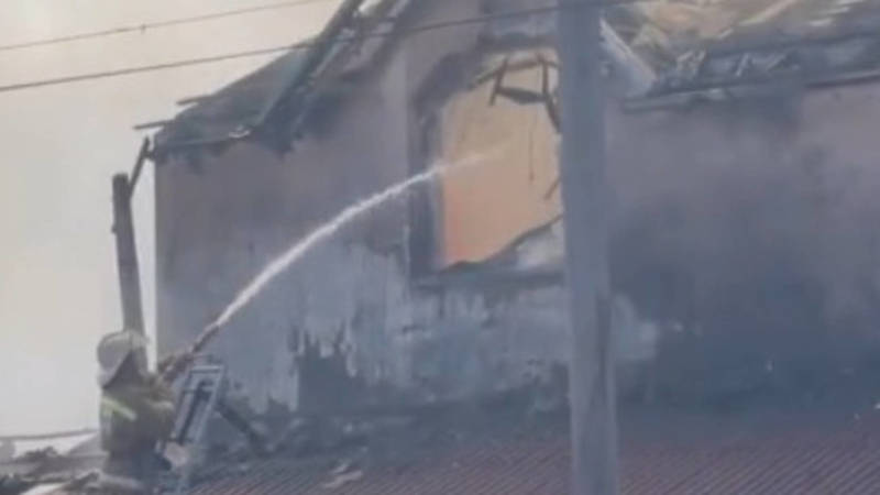 Как тушили пожар дома на Ташкентской. Видео