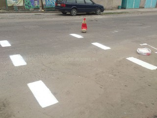 Жители улицы Жигулевского, которые сами нарисовали «зебру», просят мэрию поставить знаки «пешеходный переход» <b><i>(фото)</i></b>
