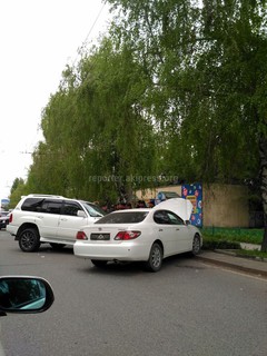 По ул.Байтик Баатыра произошла авария с участием 3 авто <i>(фото)</i>