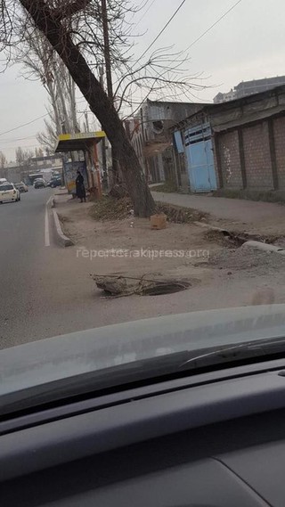 «Бишкекводоканал» закроет открытый люк на ул.Курманжан датка