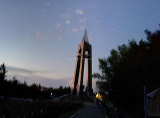 Вечером в парке Победы на Южных воротах не горят фонари (фото)