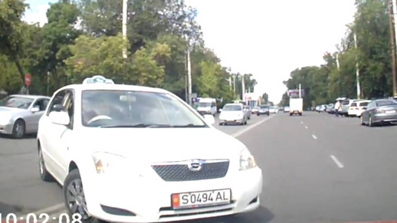 Три нарушения ПДД водителя «Тойоты» попали на видео
