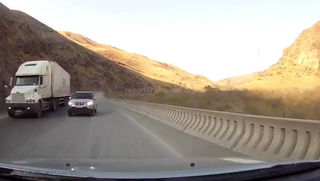 Читатель просит наказать водителя, создавшего аварийную ситуацию на перевале Төө-Ашуу (видео)