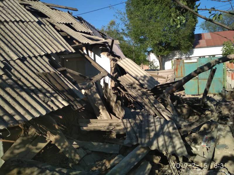 В Бишкеке взорвался дом. Фото