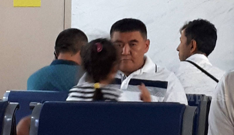Ташиев разминулся с Бабановым в аэропорту. Фото