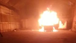 На складе на Кулиева сгорел бус с товаром из России, - очевидец