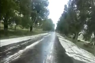 Видео — В селе Оргочор Джети-Огузского района пошел снег