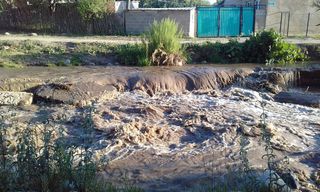 В селе Кызыл-Суу уровень воды в реке поднялся и имеется угроза подтопления домов, - житель Иссык-Куля <i>(фото)</i>