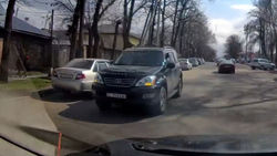 Lexus GX 470 проехал по встречке на Логвиненко. Видео