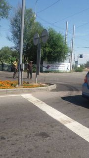Почему разрушают новую дорогу на Валиханова-Горького? - бишкекчанин (фото)