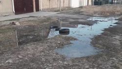 На Чортекова-Жоогазын прорвало водопровод. Фото
