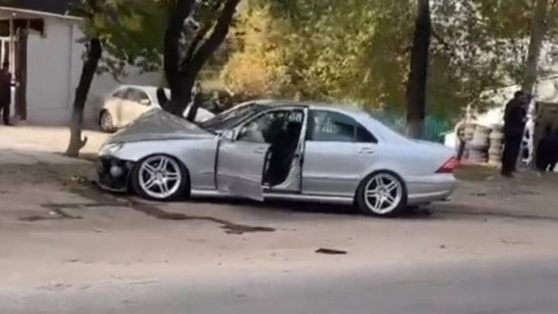 В Новопокровке столкнулись две машины. Видео с места аварии
