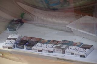 ВИК против табака? Внутри ипподрома в Чолпон-Ате продают сигареты