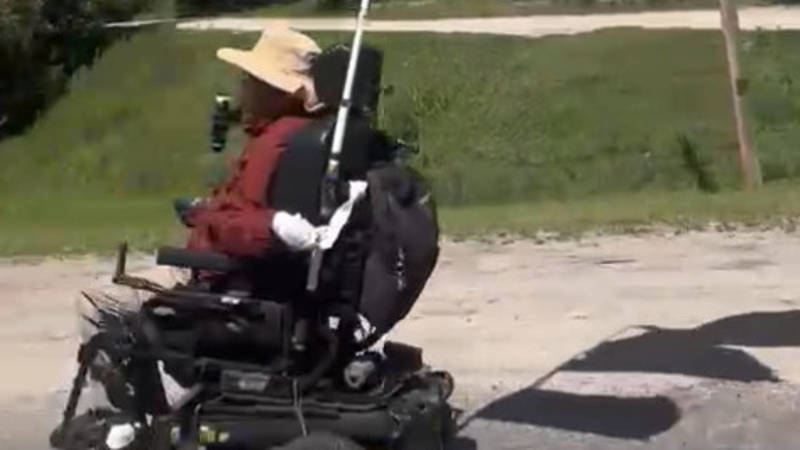 Цой Чан Хён в инвалидной коляске едет вокруг Иссык-Куля. Видео