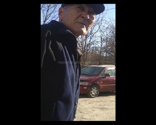 Пожилой мужчина агрессивно требует деньги за парковку у ЦСМ №6, - читатель <b><i>(фото,видео)</i></b>