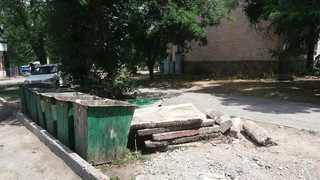 «Тазалык» ликвидировал мусор на ул.Абая после жалобы читателя (фото)